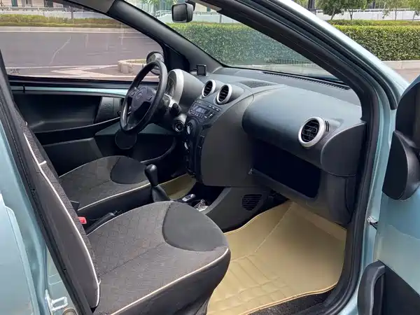 BYD F0 2015