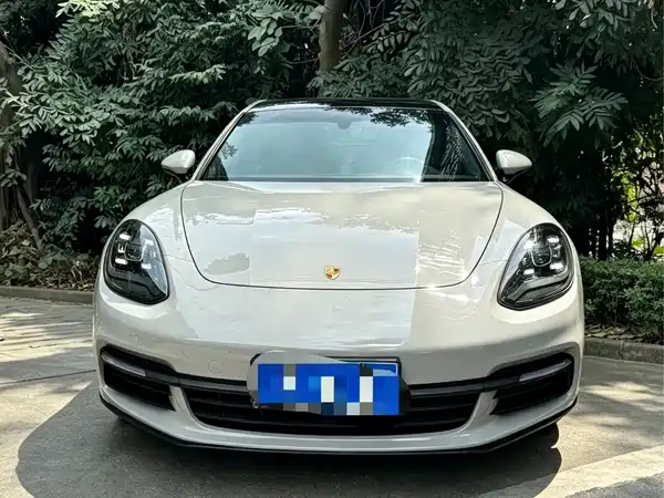 Porsche Panamera 2019