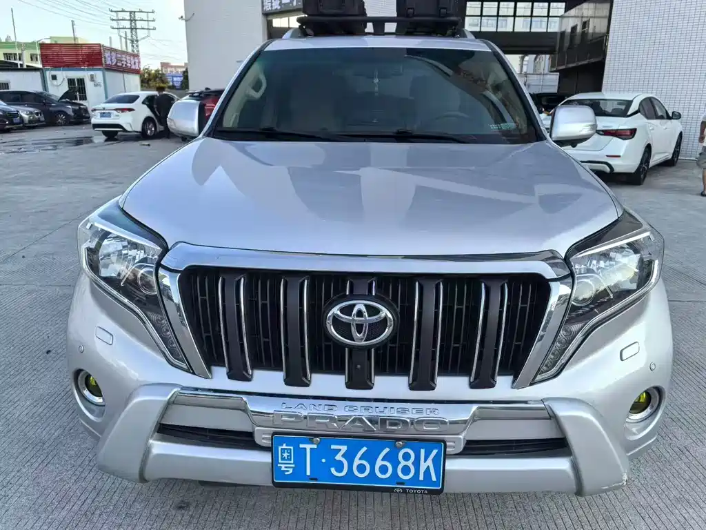 Toyota Prado 2015 — фото 4