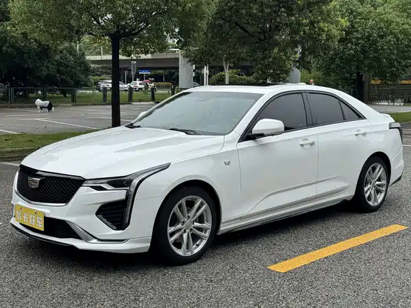 Cadillac CT4 2021