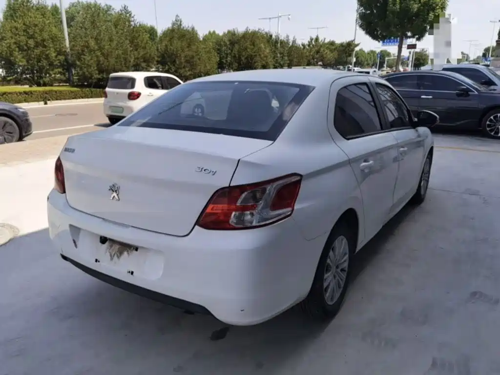 Peugeot 301 2014