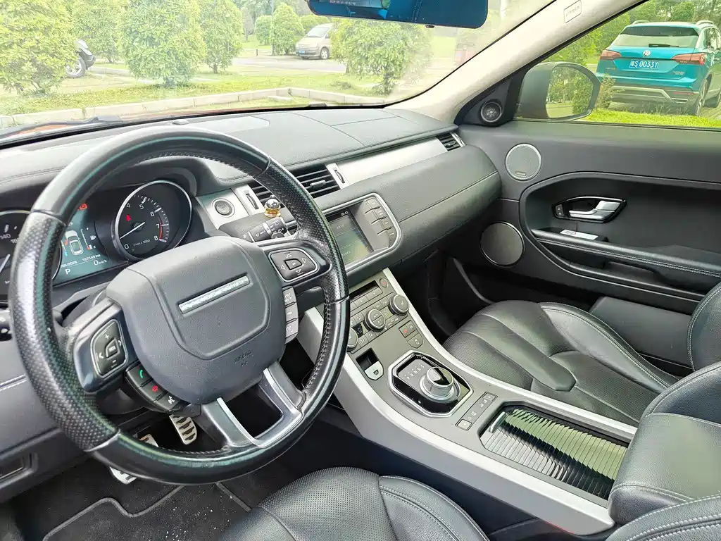 Land Rover Range Rover Evoque 2015 — фото 13