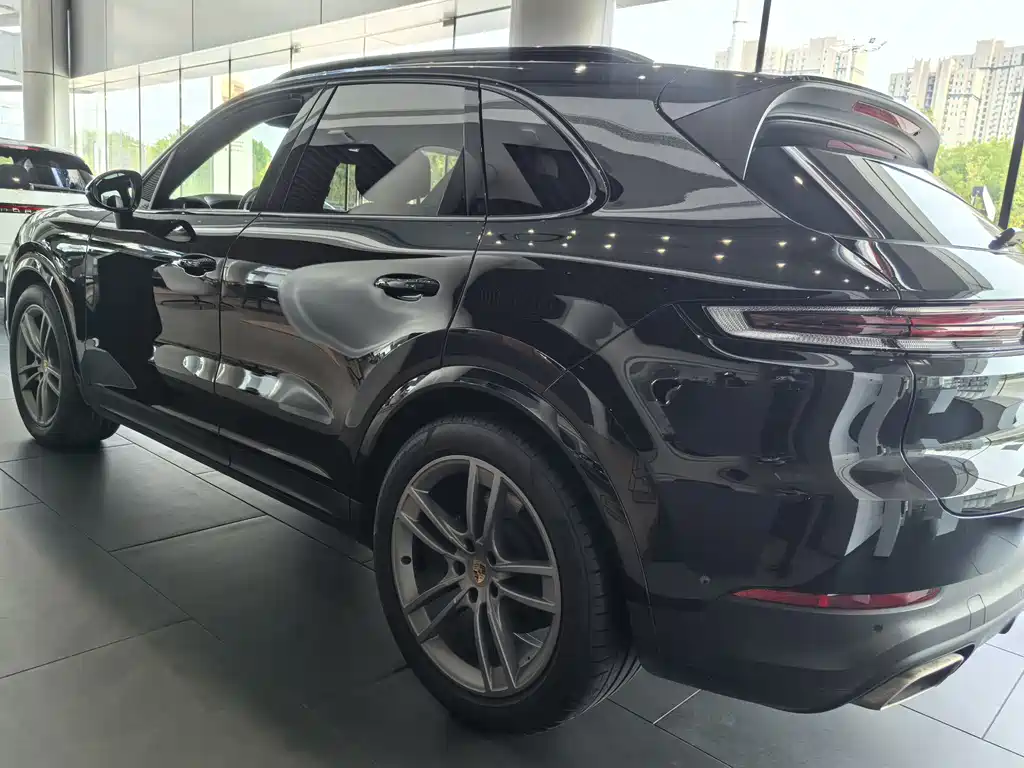 Porsche Cayenne 2024