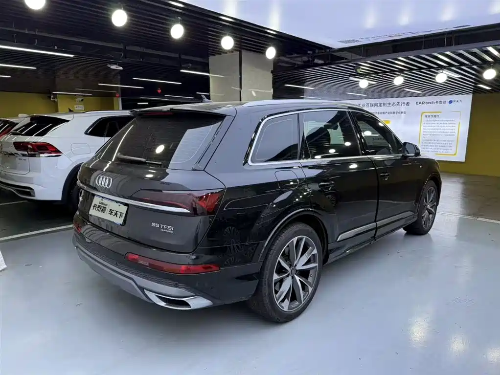 Audi Q7 2023 — фото 5