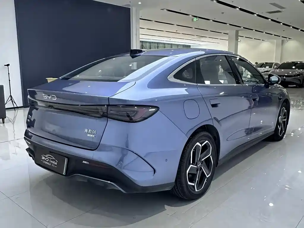 BYD Seal 06 2025 — фото 12