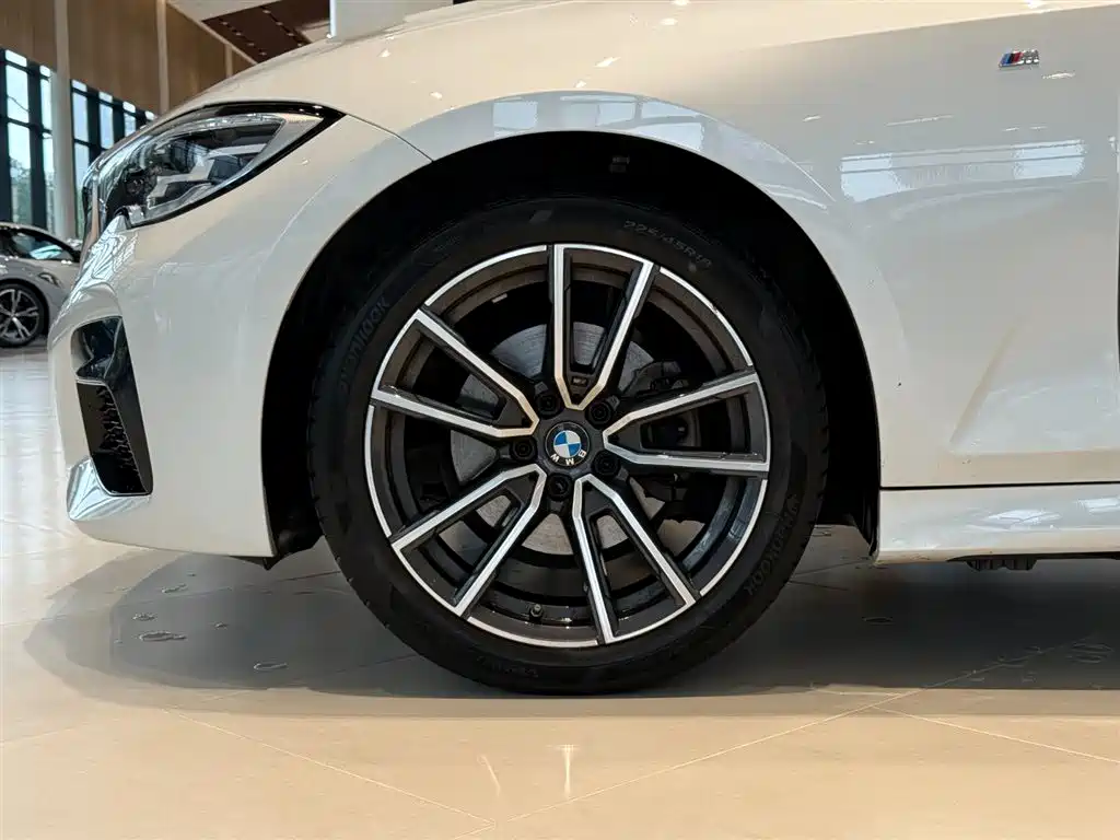 BMW 3 Series 2022 — фото 13