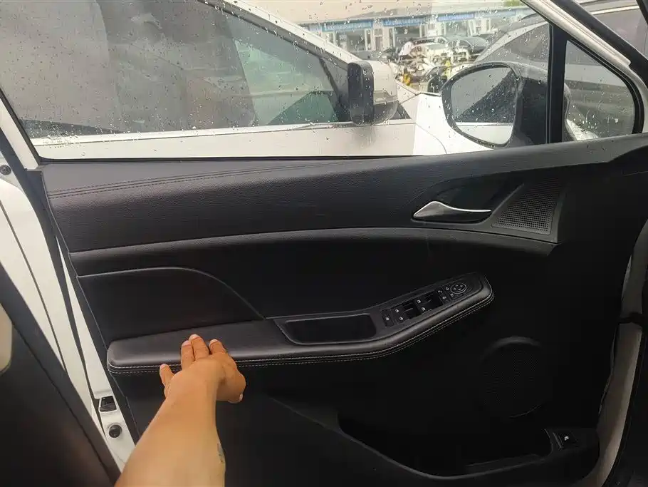 BYD Yuan EV 2019