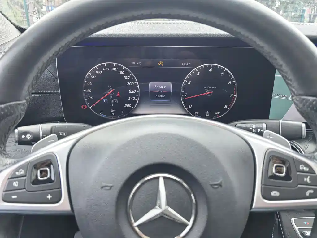 Mercedes-Benz E-Class 2018 — фото 4
