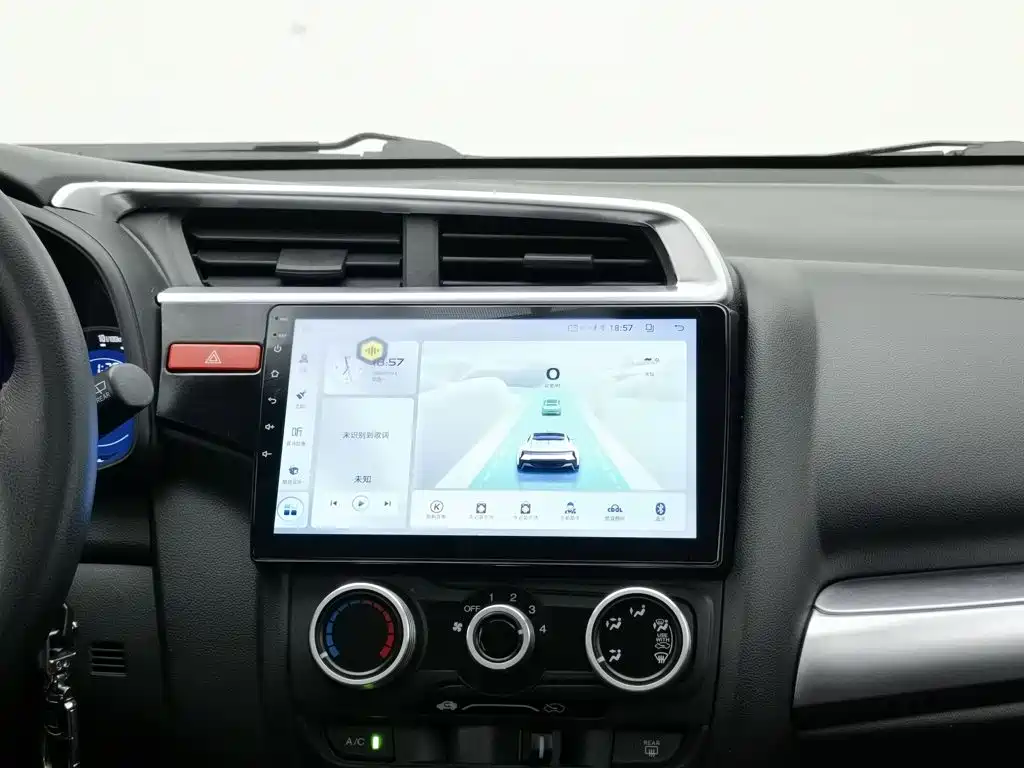 Honda Fit 2017 — фото 12