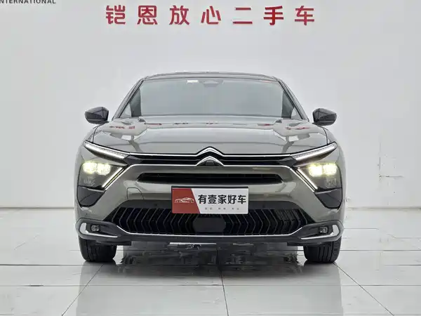 Citroën Versailles C5 X 2022