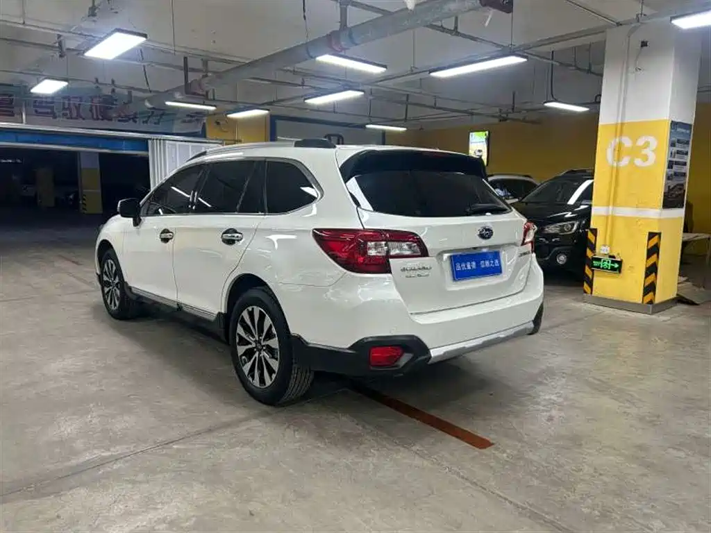 Subaru Outback 2017 — фото 6