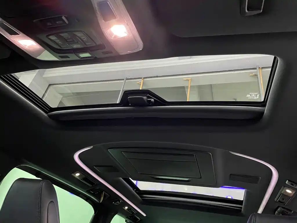 Toyota Vellfire 2023 — фото 12