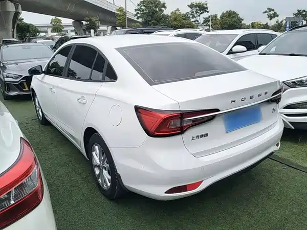 Roewe i5 2019