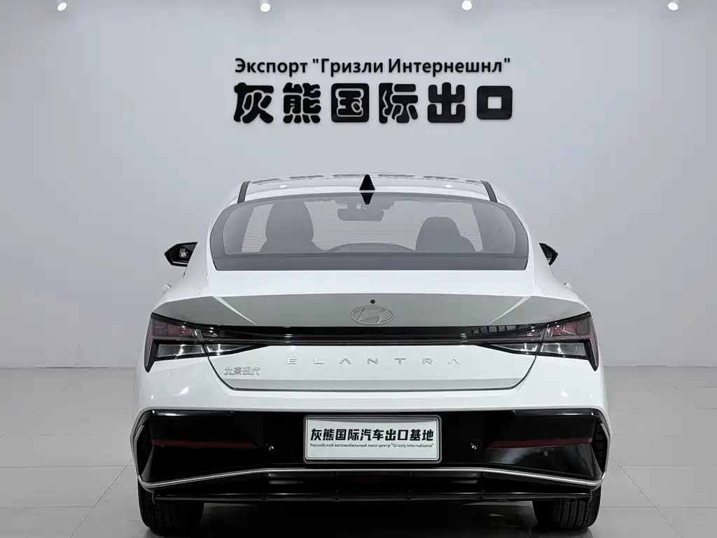 Hyundai Elantra 2024