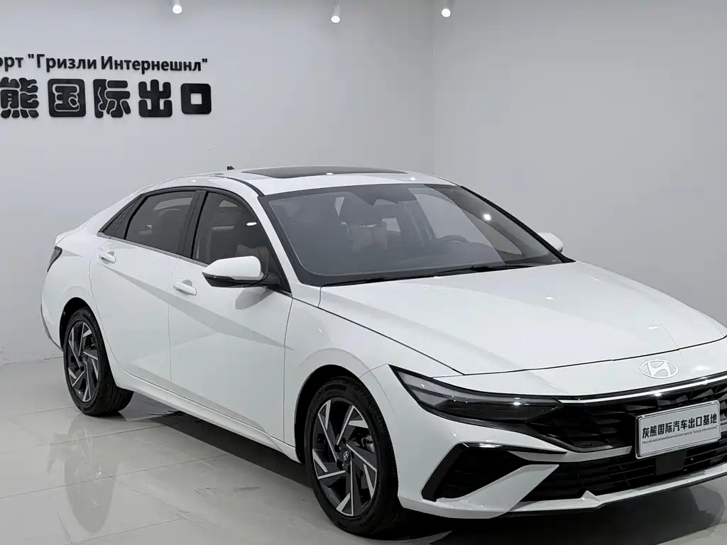 Hyundai Elantra 2024