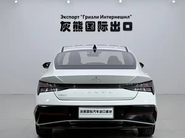 Hyundai Elantra 2024