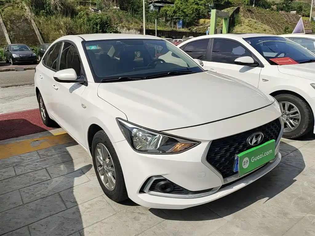 Hyundai Elantra 2019 — фото 4