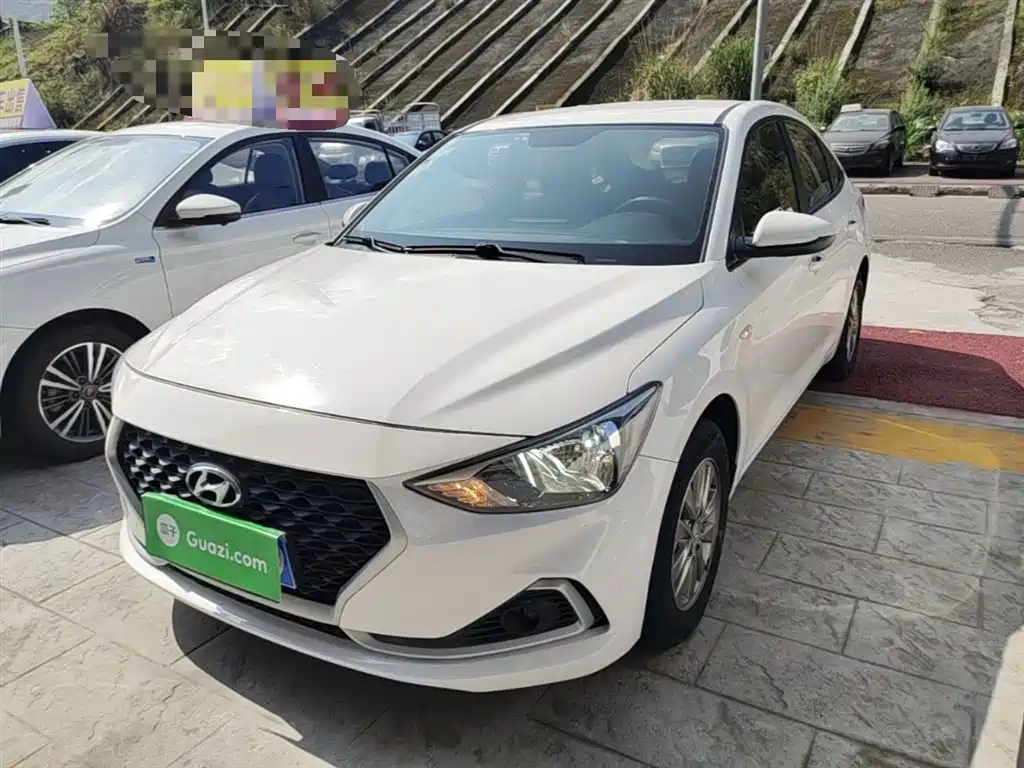 Hyundai Elantra 2019 — фото 2