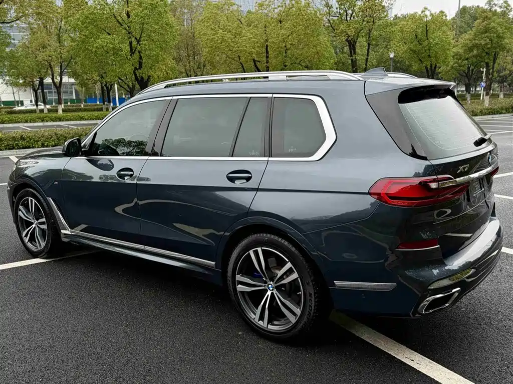 BMW X7 2021 — фото 7