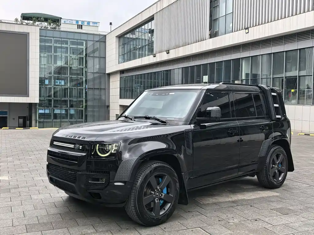 Land Rover Defender 2022