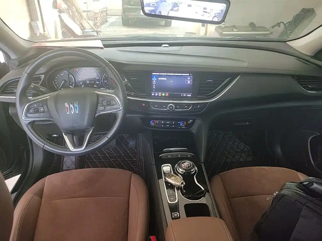 Buick Regal 2023 — фото 10