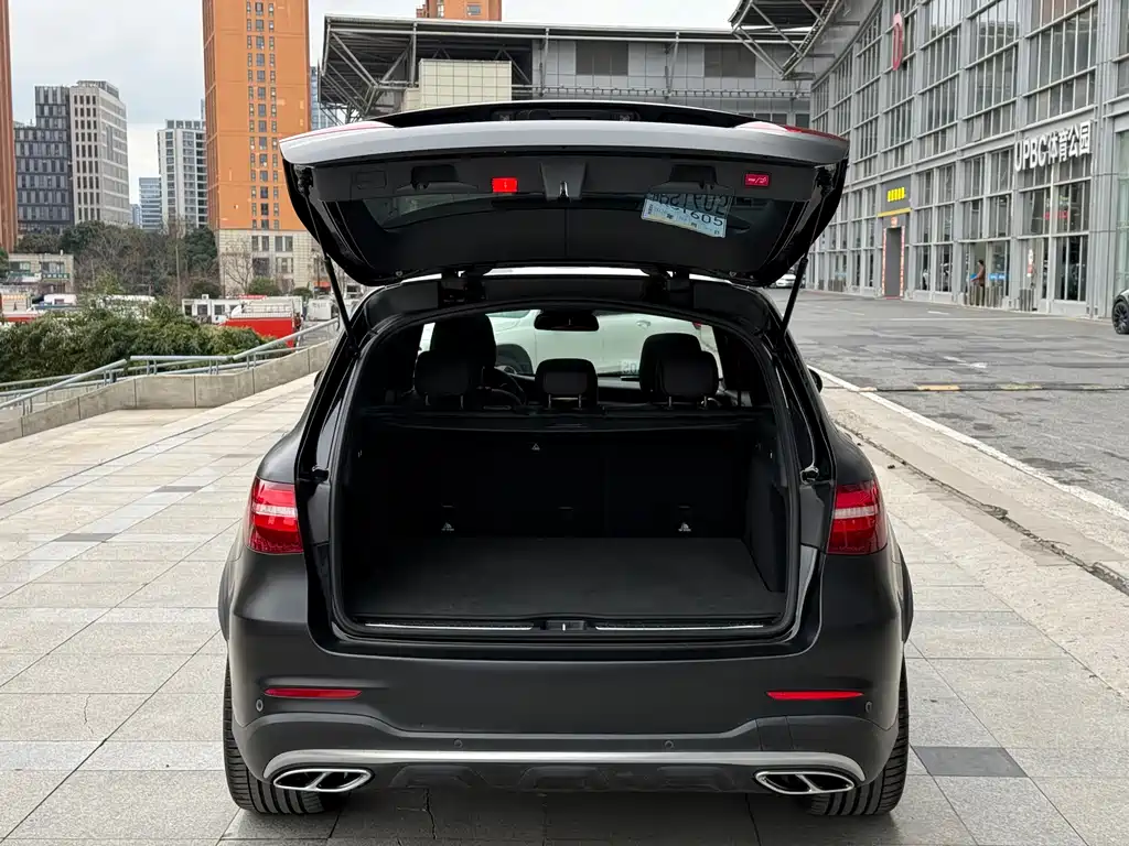 Mercedes-Benz GLC AMG 2019 — фото 19