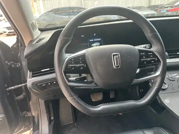 Bestune B70 2021
