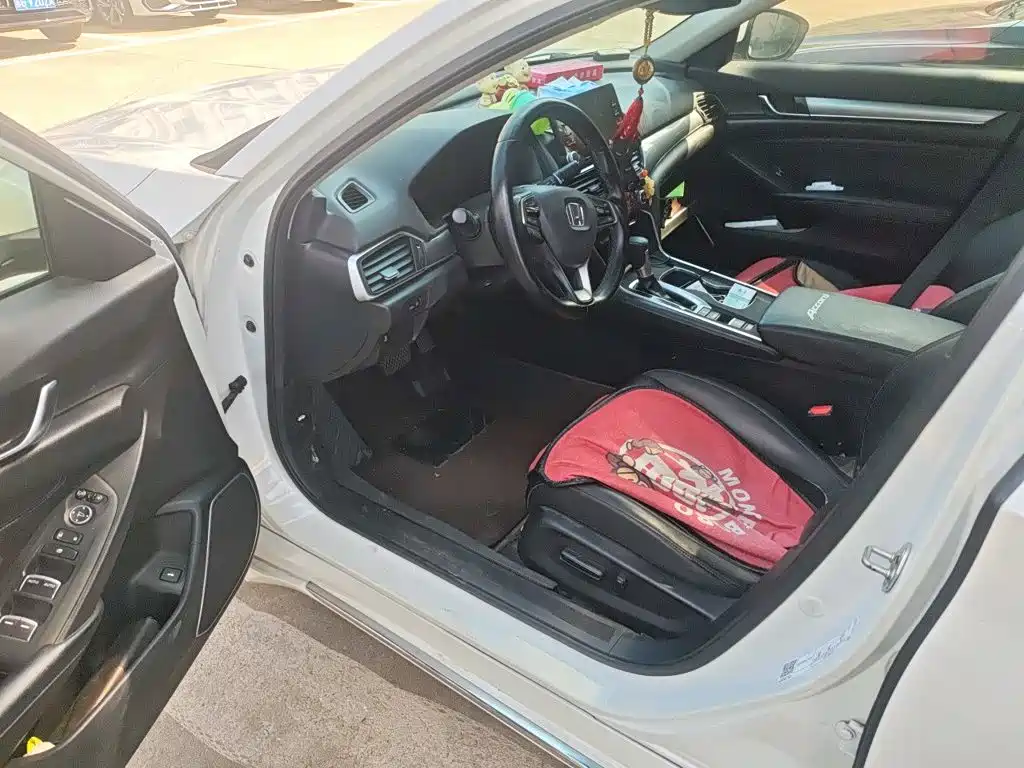 Honda Accord 2019 — фото 14