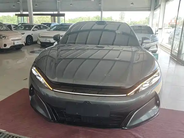 BYD Han L 2025