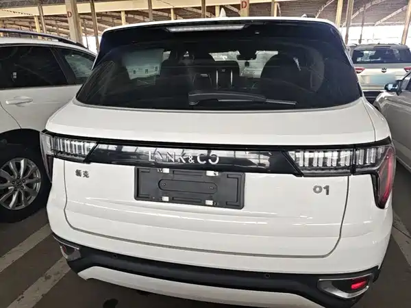 Lynk & Co 01 2018