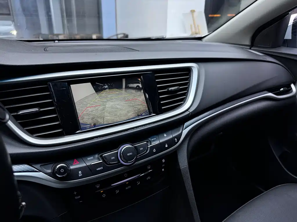 Buick Excelle 2019 — фото 10