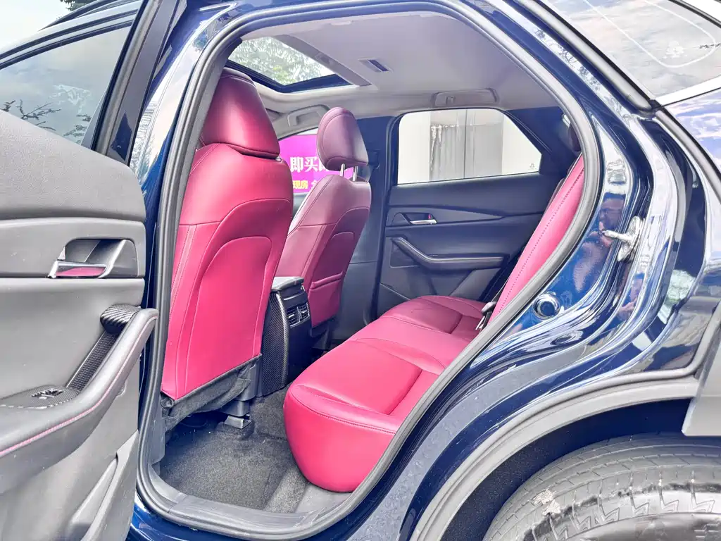 Mazda CX-30 2022 — фото 10