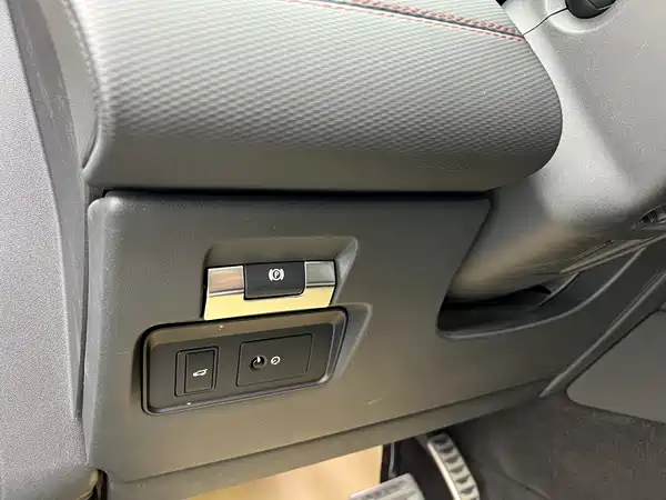 Land Rover Discovery Sport 2020