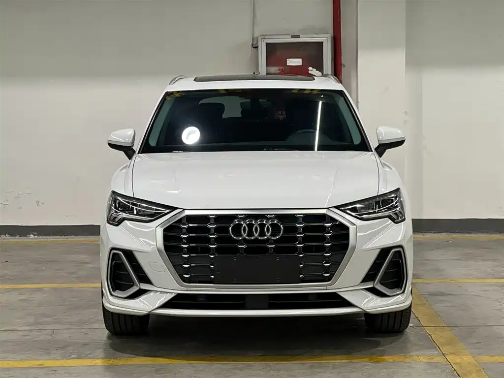 Audi Q3 2022 — фото 2