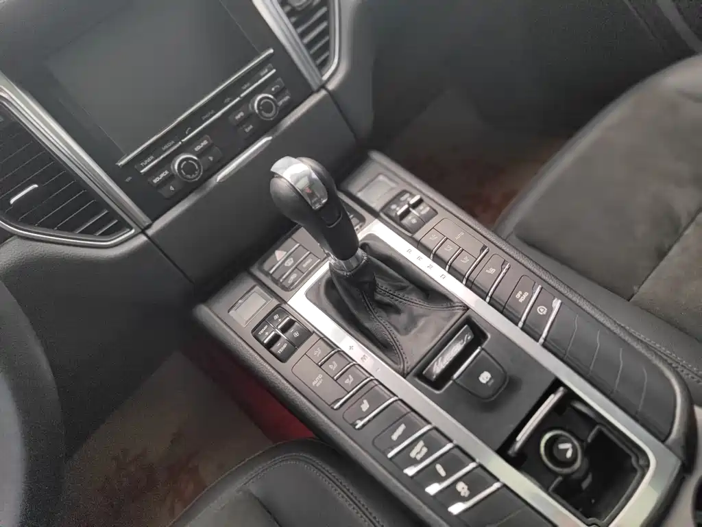 Porsche Macan 2015 — фото 15