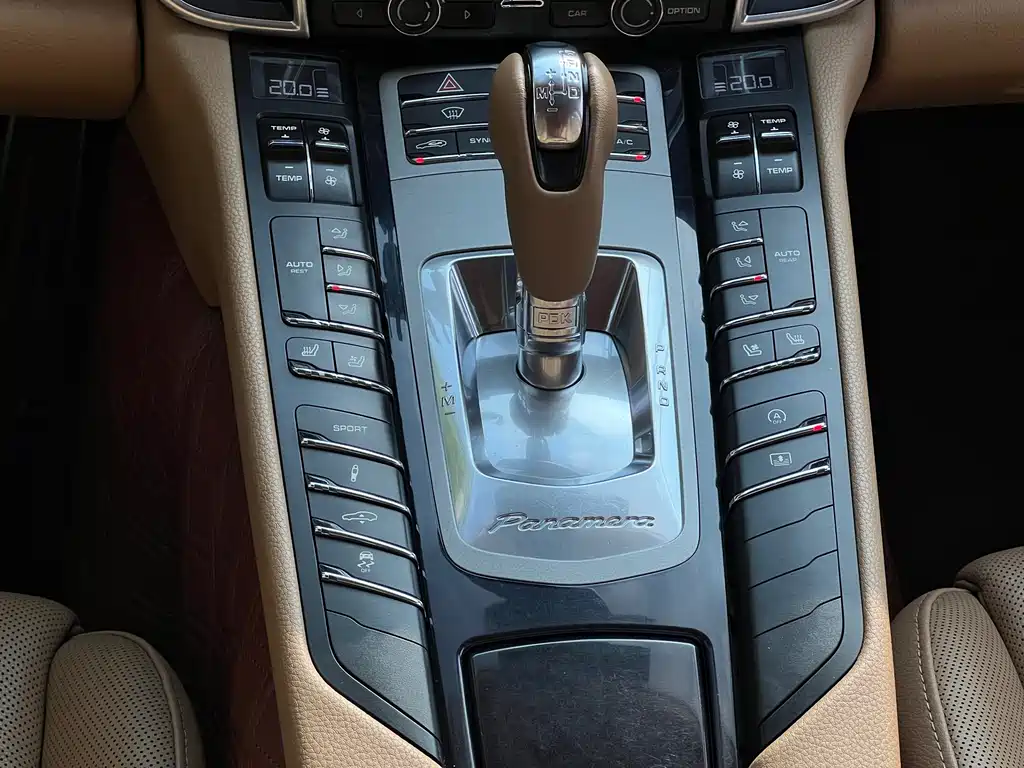 Porsche Panamera 2015 — фото 20