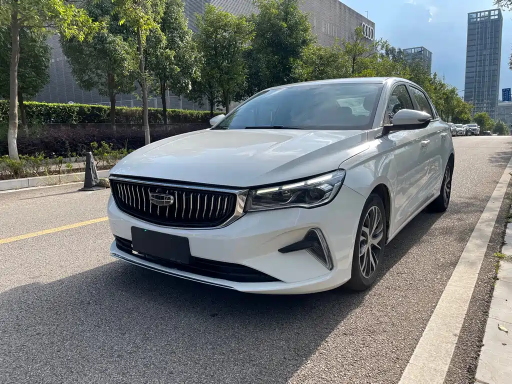 Geely Emgrand 2022 — фото 1