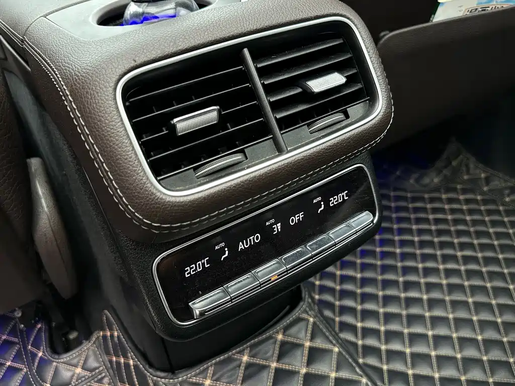 Mercedes-Benz GLS 2023 — фото 20