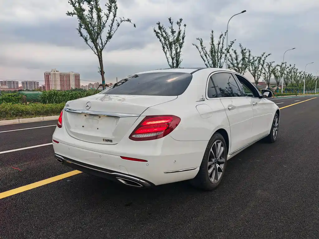 Mercedes-Benz E-Class 2020 — фото 10