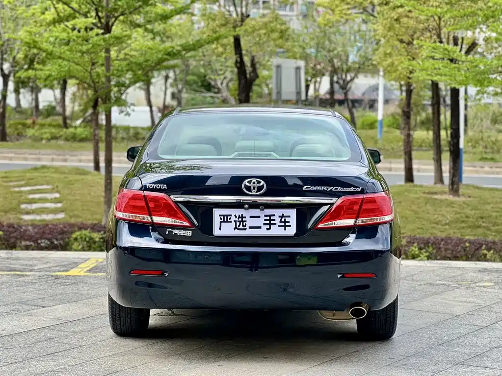 Toyota Camry 2014 — фото 8