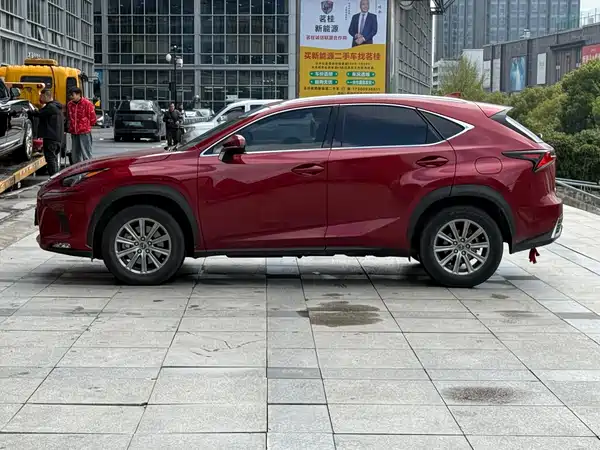 Lexus NX 2020