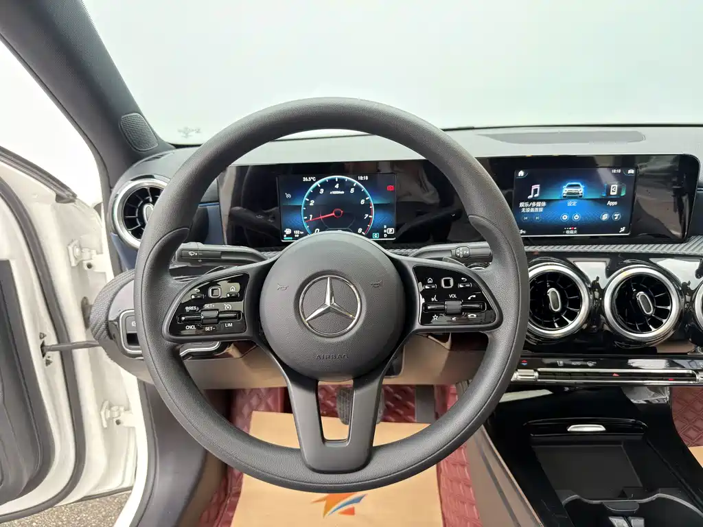 Mercedes-Benz A-Class 2021 — фото 7