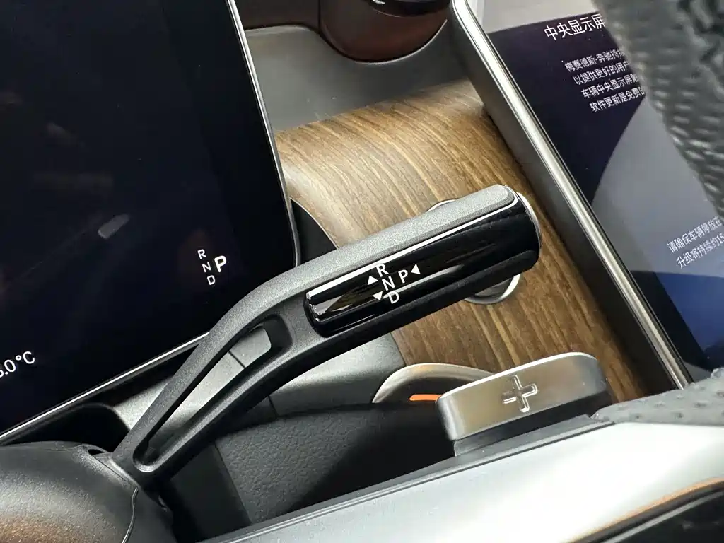 Mercedes-Benz GLC 2024 — фото 18