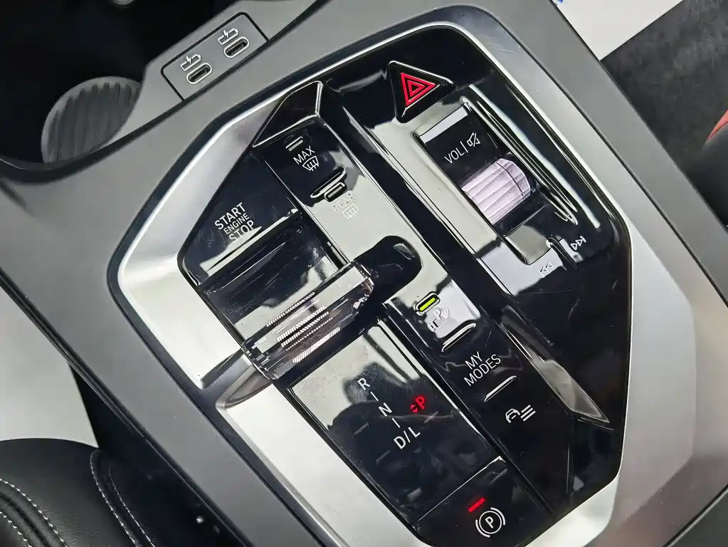 BMW 2 Series 2025 — фото 12