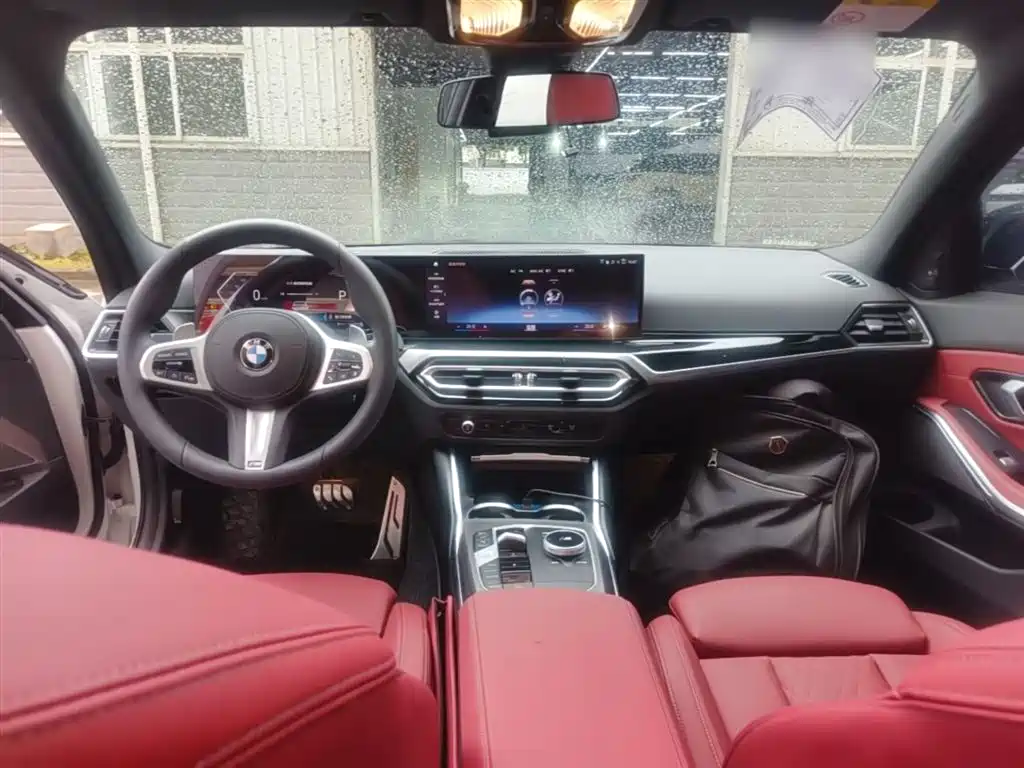 BMW 3 Series 2023 — фото 10