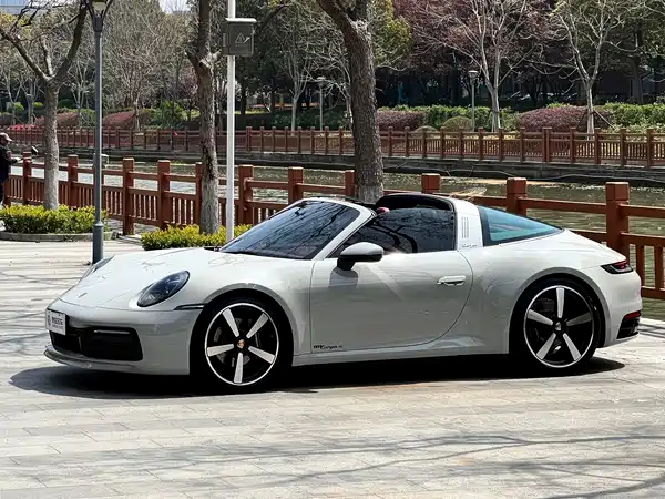 Porsche 911 2020