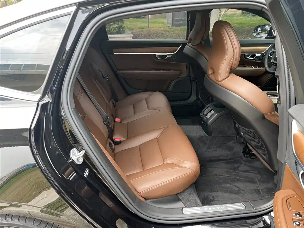 Volvo S90 2023 — фото 16