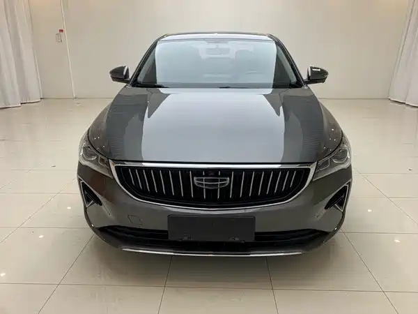 Geely Emgrand 2022