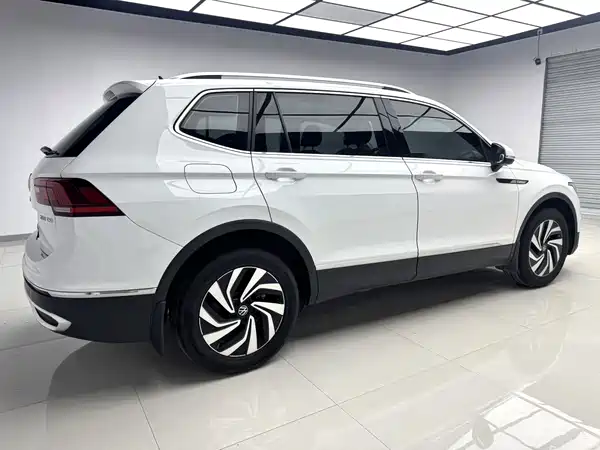 Volkswagen Tiguan L 2022