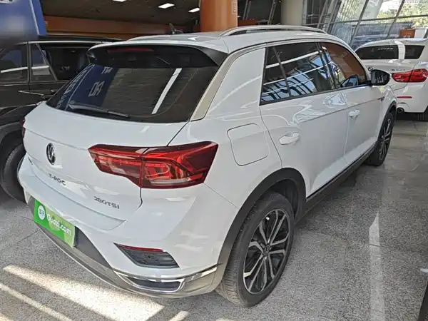 Volkswagen T-Roc 2023